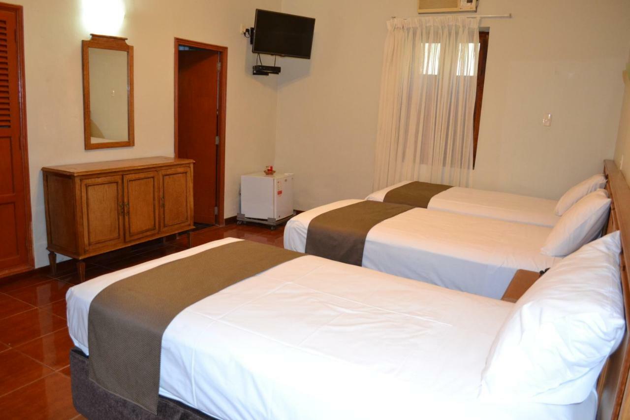 Dm Hoteles Mossone - Ика Екстериор снимка